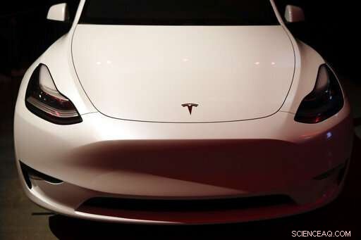 Tesla Launches Model Y SUV, Expanding Into the Popular Compact Segment