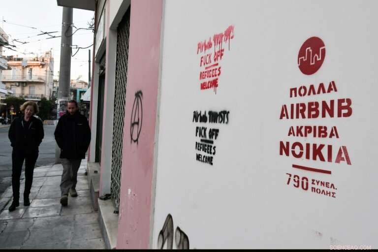 Greek Homes Revitalize: Airbnb s Growing Presence Across the Islands