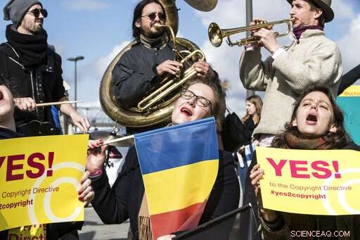 EU Parliament Approves Copyright Bill to Hold U.S. Tech Giants Accountable