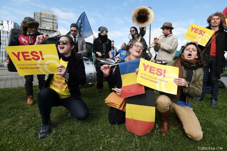 EU Parliament Passes Copyright Reform, Challenging Big Tech