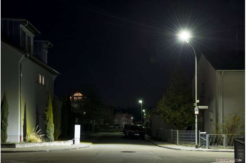Advanced LED Street Lights Achieve Record Energy Savings in Real-World Tests