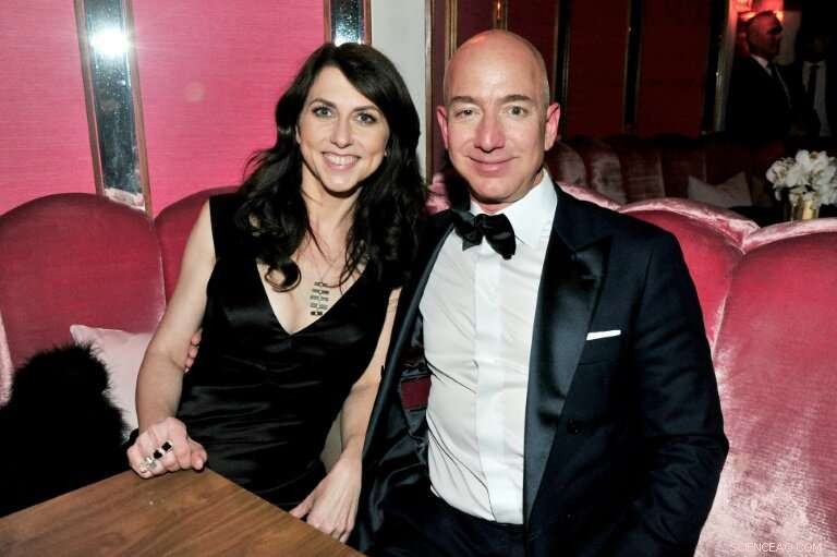 Jeff Bezos and MacKenzie Finalize Record-Breaking Divorce, Retaining 75% of Amazon Shares