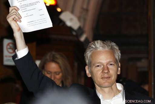 WikiLeaks: Journalist or Not? Unpacking Its Complex Media Role