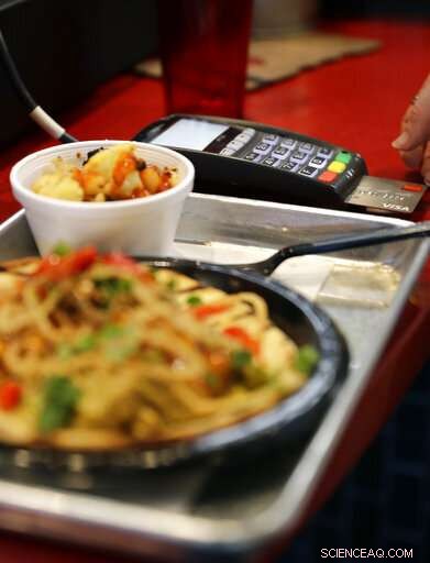 Cashless Retail Expansion Sparks Rising Consumer Pushback