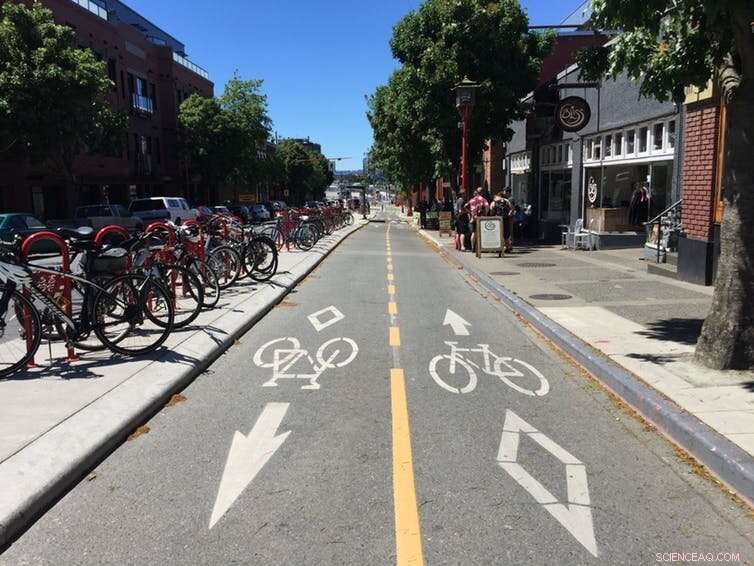 Volunteer‑Made City Bike Maps Enhance Urban Cycling