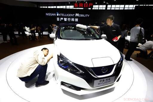 China’s Auto Show Spotlights Nationwide Push for Electric Vehicles