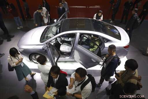 EV Makers Attract Chinese Buyers with Extended Range and Premium Features