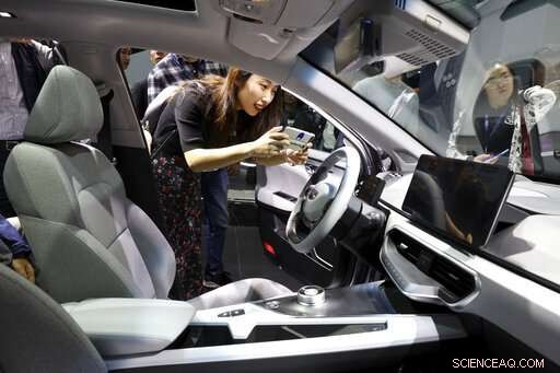 EV Makers Attract Chinese Buyers with Extended Range and Premium Features