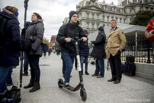 Electric Scooters Outpace Docked Bikes in Shared Mobility