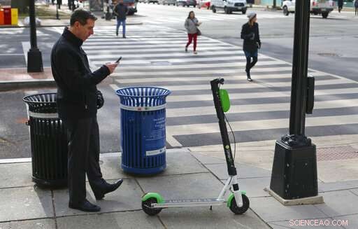 Electric Scooters Outpace Docked Bikes in Shared Mobility