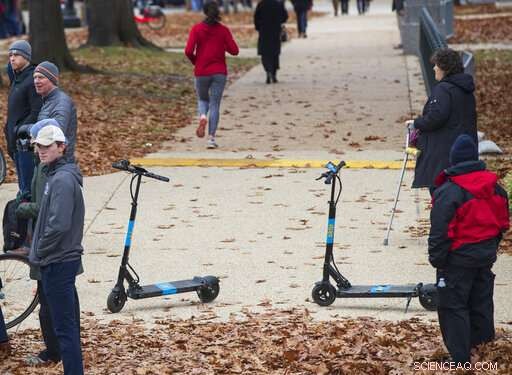 Electric Scooters Outpace Docked Bikes in Shared Mobility