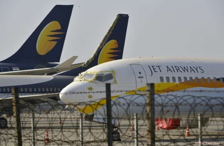 Jet Airways Shares Drop 32% After Operations Halt; Lenders Stay Optimistic