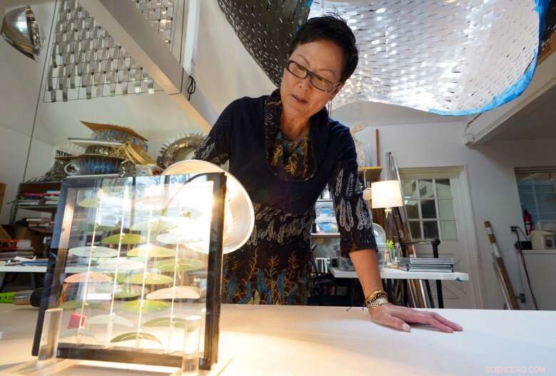 USC Professor Develops Motorless Smart Building Materials That Self‑Shape