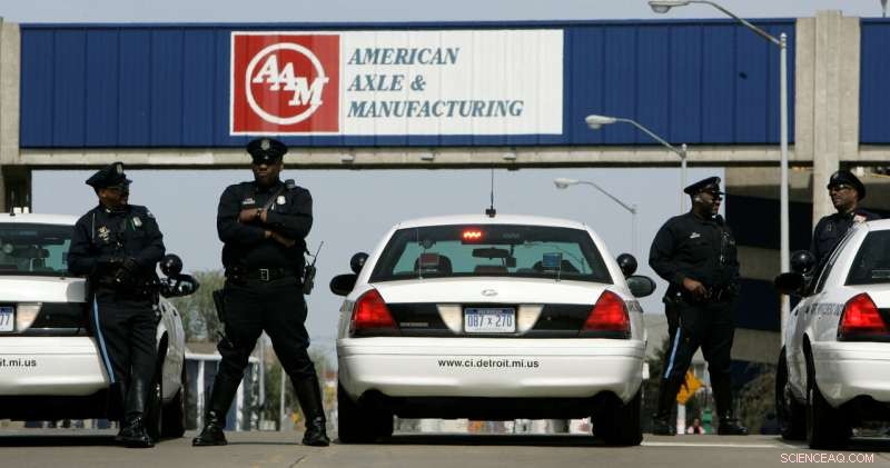 Waymo Chooses Detroit Facility to Convert Cars for Autonomous Driving