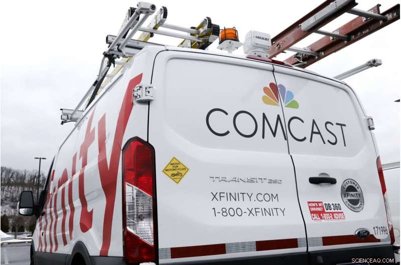 Comcast Continues Cable Drop While Growing Internet Subscriber Base