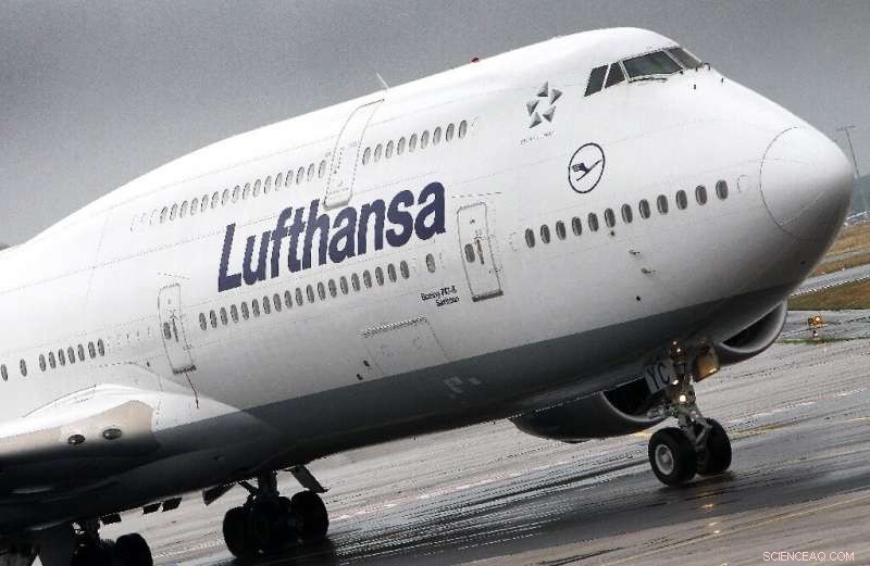 Rising Fuel Prices Push Lufthansa Further Into Losses in Q1