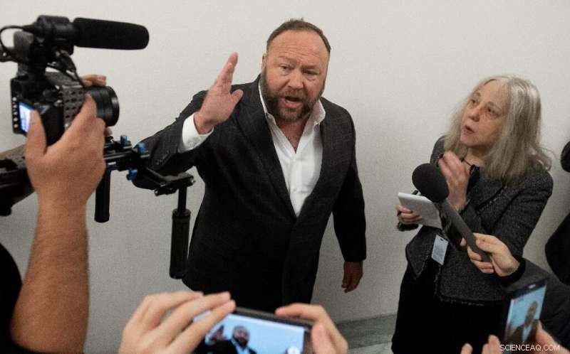 Facebook Bans Conspiracy Theorists and Nation of Islam Leader Louis Farrakhan