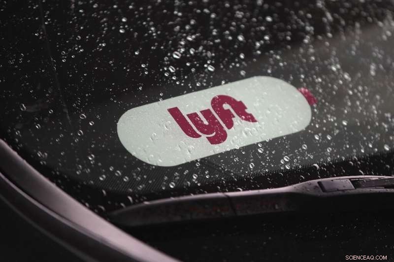 NY Judge Orders Lyft to Comply with New Minimum Wage Rules for Drivers