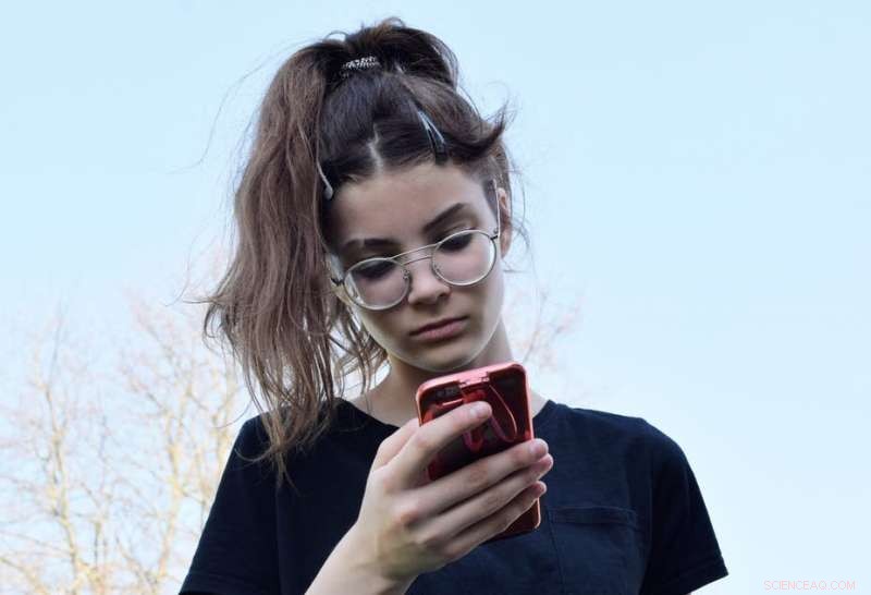 Teenagers Underreport Online Abuse – Why They Often Don t See It as a Problem