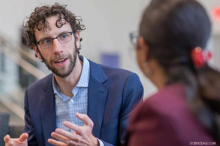 Traffic Expert Weighs Uber and Lyft s Impact on City Planning