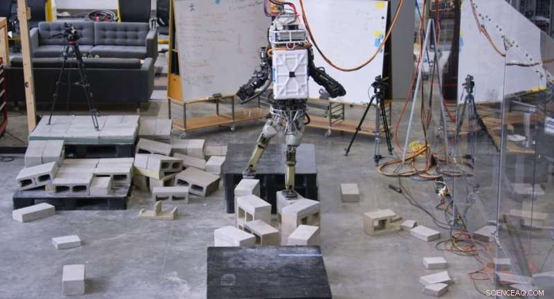 Atlas Breaks Ground with Advanced Cross-Step Mobility on Rough Terrain