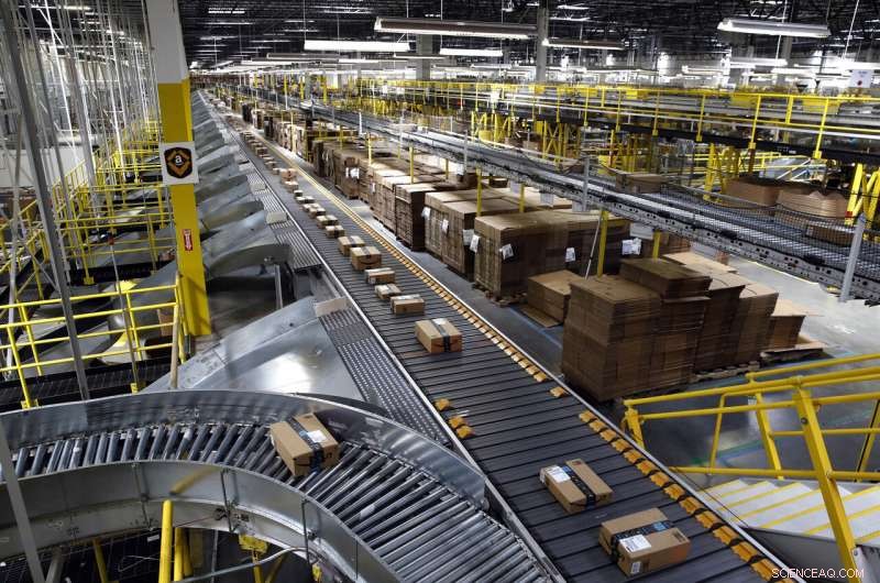 Amazon Offers Employees a New Path: Launch Their Own Delivery Business with Company Support