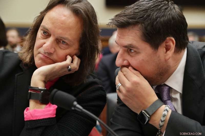 US Communications Regulator Approves Sprint-T-Mobile Merger