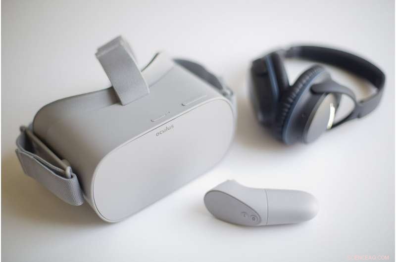 Enhancing Police Training with VR: Effective Interaction Strategies for Autistic Individuals