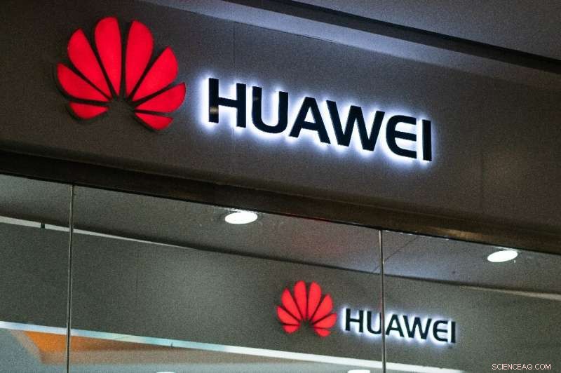 Huawei Employees Express Concern Amid US Ban, Despite Founder s Optimism