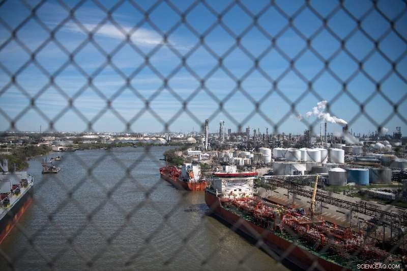 Houston Turns to Tech & Health to Counter Oil Industry Decline