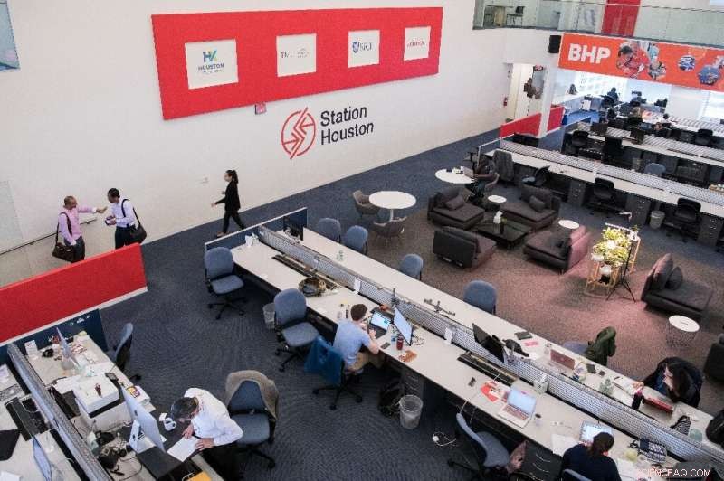 Houston Turns to Tech & Health to Counter Oil Industry Decline