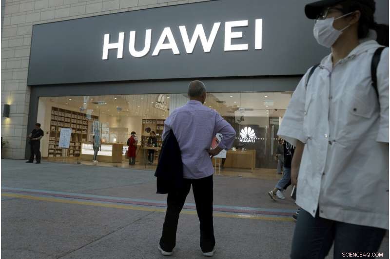 Huawei Suspends U.S. Meetings, Reinstates U.S. Staff – Report