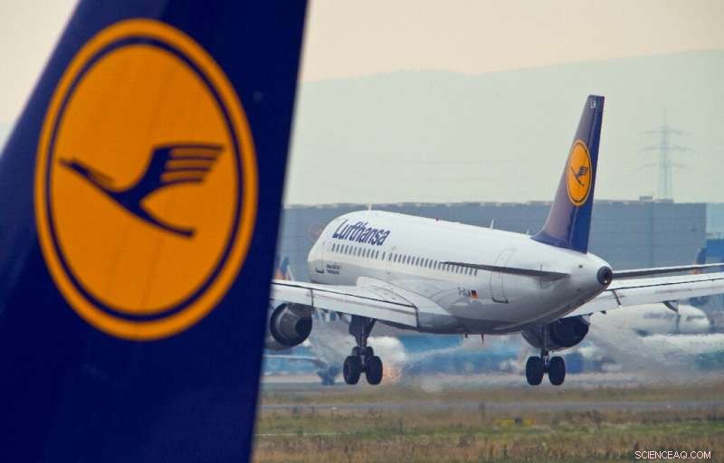 Lufthansa Shares Drop Over 12% After Profit Warning