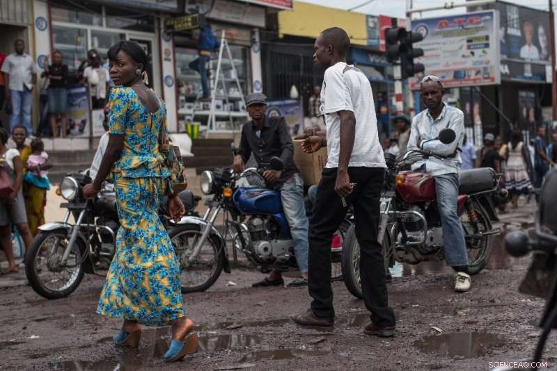 Kinshasa’s Traffic Crisis: Commuters Grapple with Gridlock in DR Congo’s Capital