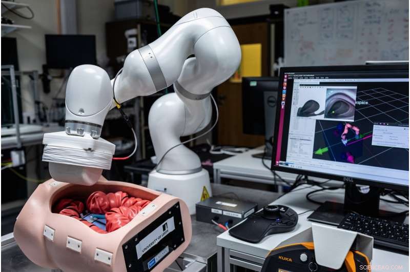 Miniature Robotic Capsule Detects Early Colonic Disease