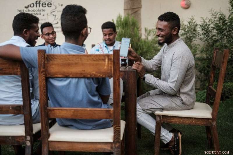 How Sudanese Internet Users Overcome Connectivity Blackouts
