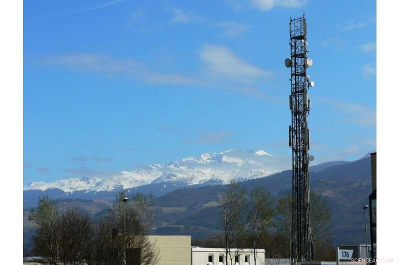 5G: The Catalyst for Democratizing the Telecoms Industry