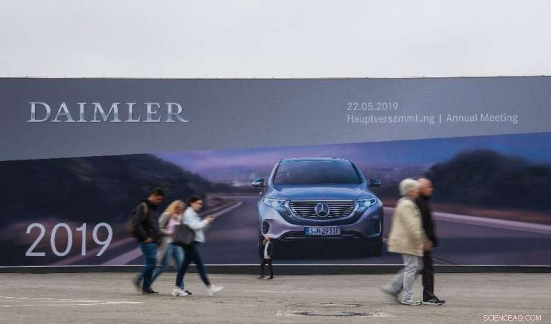 Daimler Ordered to Recall 60,000 Diesel Cars Over Emissions Software Scandal