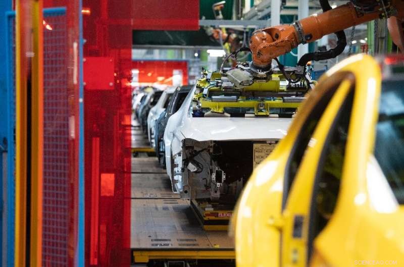 Study Finds Robots Will Displace 20 Million Jobs by 2030, Heightening Income Inequality