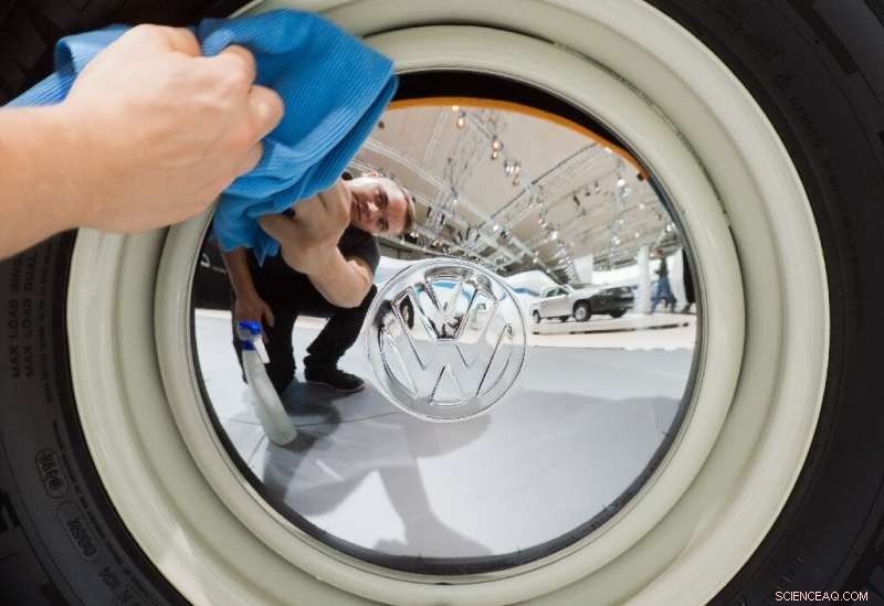 Volkswagen’s Traton Division Debuts Public Listing to Secure Capital