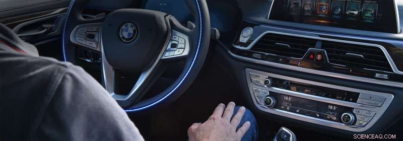 BMW Advances Autonomous Driving: Testing Traffic Light Recognition