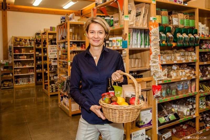 Blockchain Drives Sustainable Food Production: A Path to Transparency and Fairness