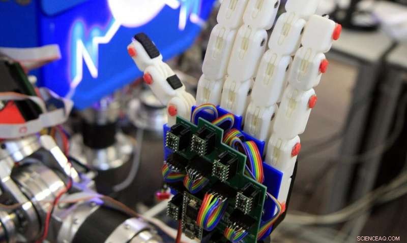 UC3M Researchers Program Humanoid Robot TEO for Sign Language Communication