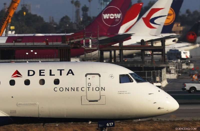 Delta Achieves Record Earnings in Q3, Unaffected by 737 MAX Grounding