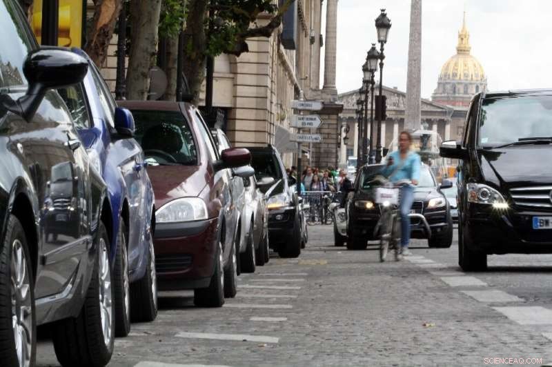 Paris Roads Adapt as Two-Wheelers Dominate Traffic
