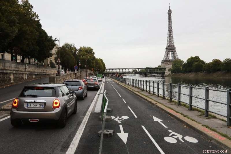 Paris Roads Adapt as Two-Wheelers Dominate Traffic