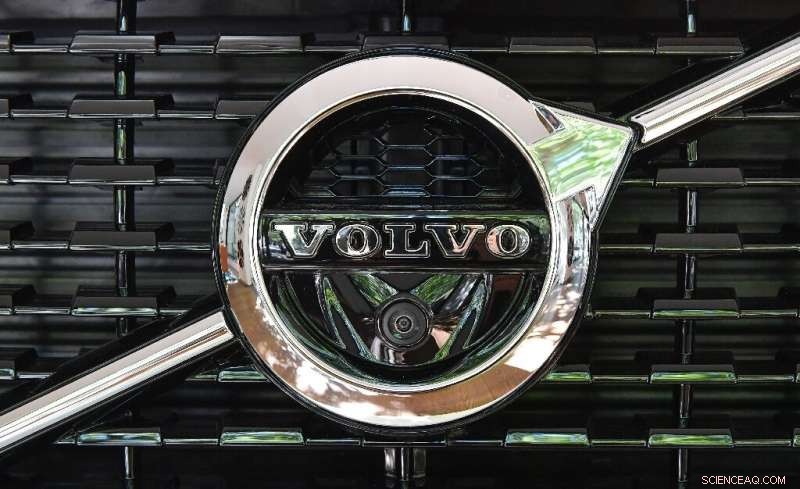 Volvo Cars Sets Record Sales in H1, Defying Global Auto Slowdown
