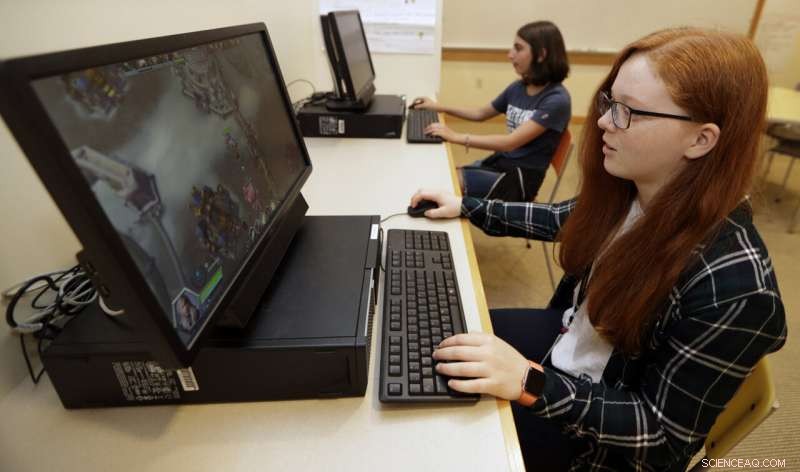 Hathaway Brown Pioneers U.S. Varsity Esports: First All‑Girls School to Do So