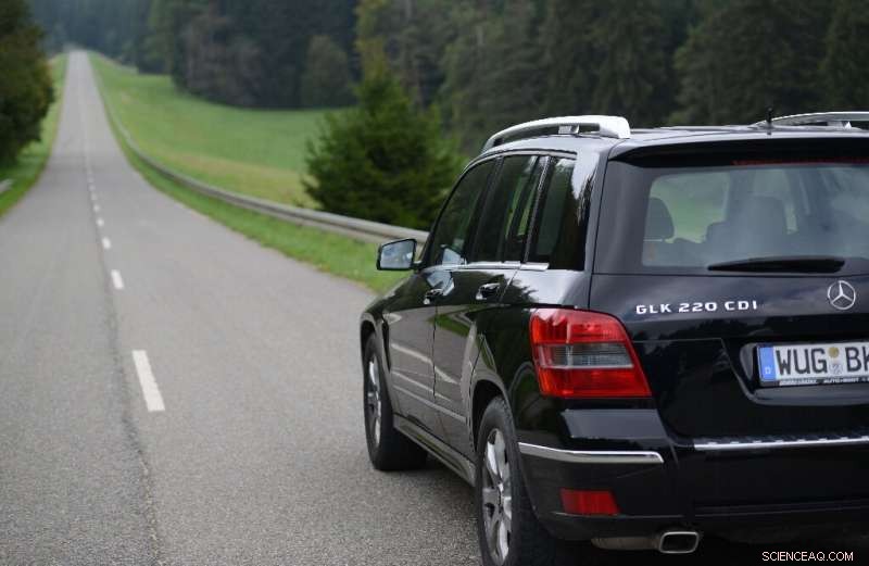 China s BAIC Acquires 5% Stake in Daimler, Bolstering Mercedes-Benz Shareholding