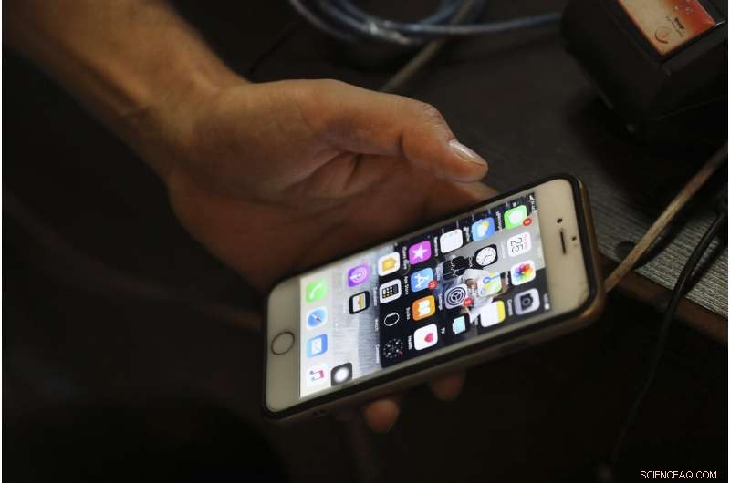 How Iranians Navigate Internet Censorship to Stay Connected